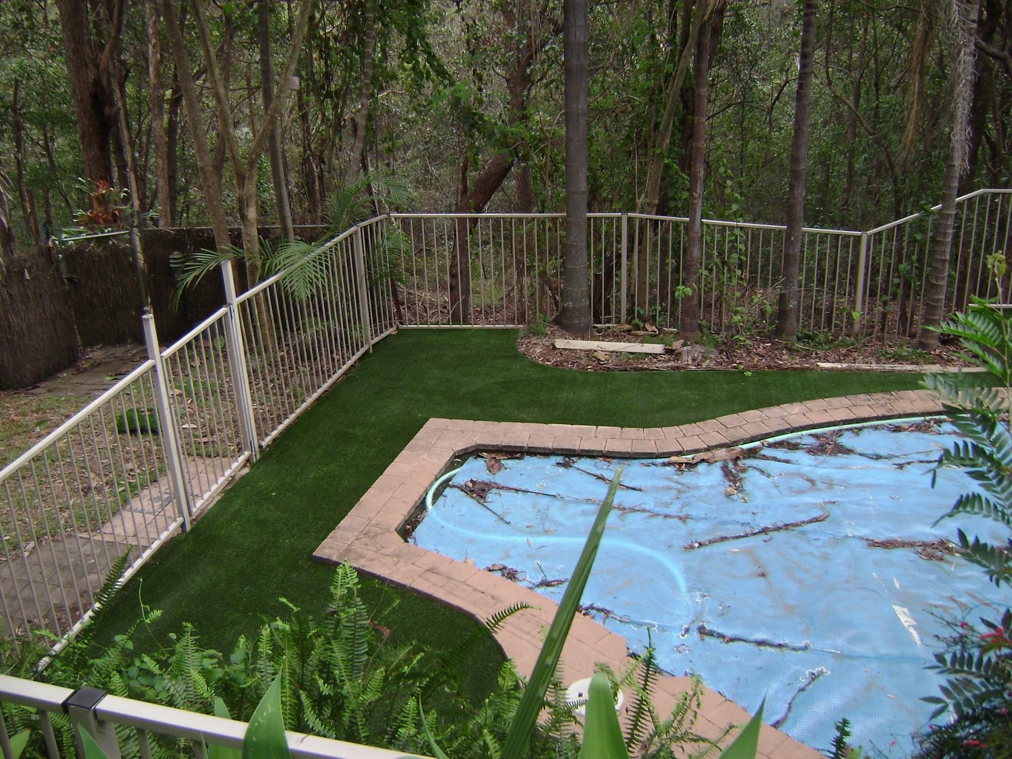 Synthetic Grass Around Pool